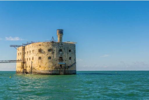 Fort Boyard vu par la mer - CANVA.JPG